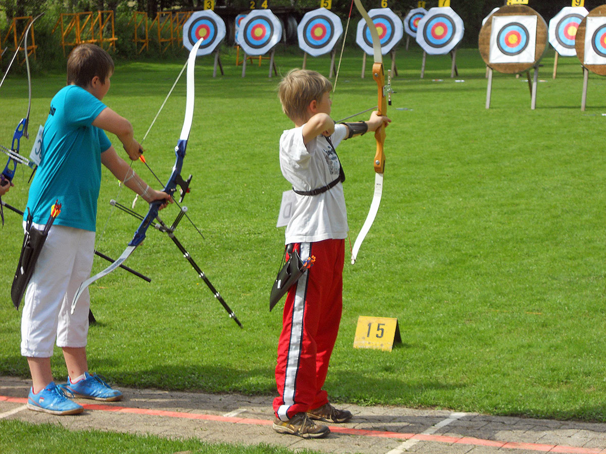 Bogenschiessen im Freien Bogenschießen im Freien